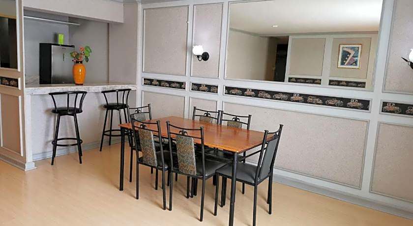 Holiday Plaza Hotel Cebu