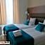 SQUARE HOTEL