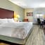 La Quinta Inn & Suites by Wyndham Mckinney