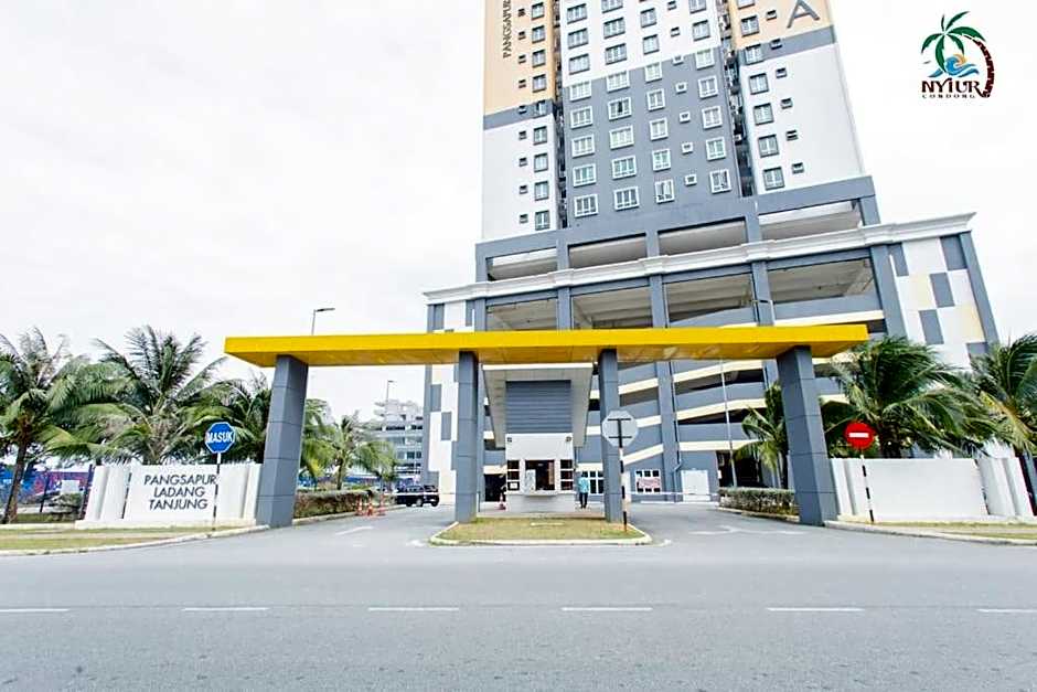 New Drawbridge Condo With Seaview and Pool