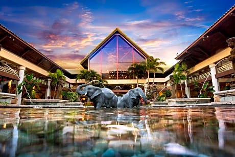 Loews Royal Pacific Resort at Universal Orlando