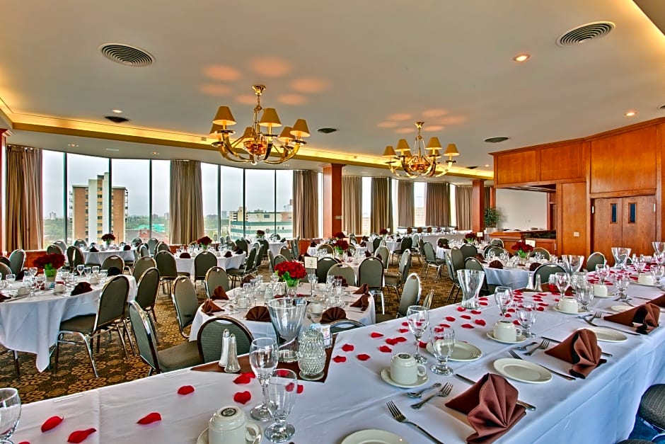 pics Holiday Inn Express Downtown Edmonton