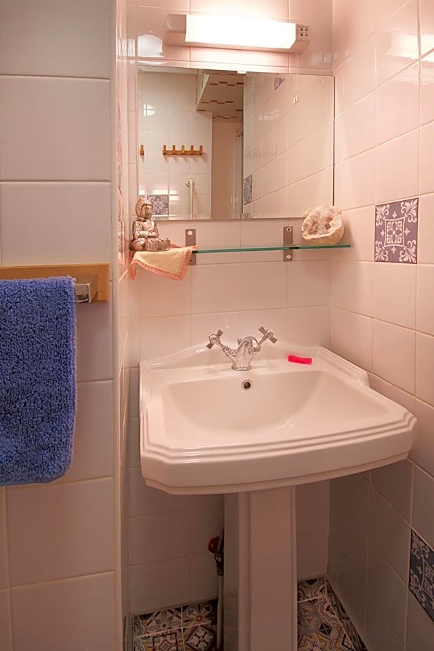 The Boho - 4 min walk to beach & town