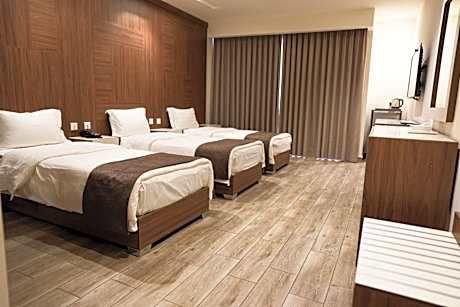 Deluxe Triple Room with Sea View