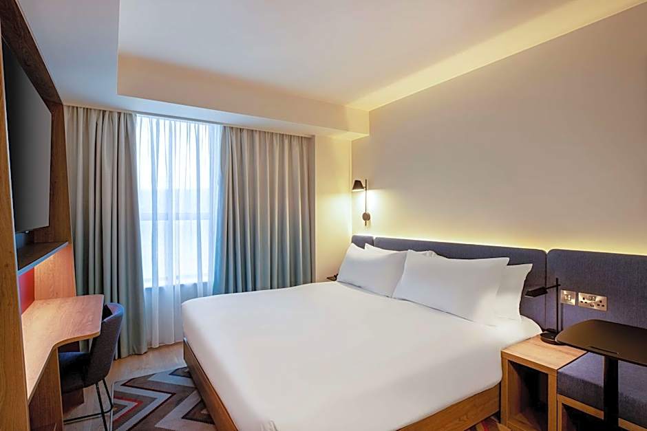 Hampton by Hilton Bath City