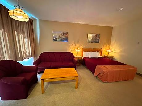 Queen Room with Spa Bath