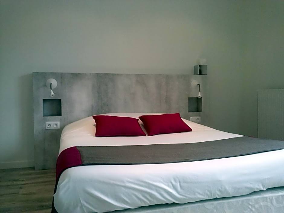 LOGIS - Hôtel Restaurant Du Canard