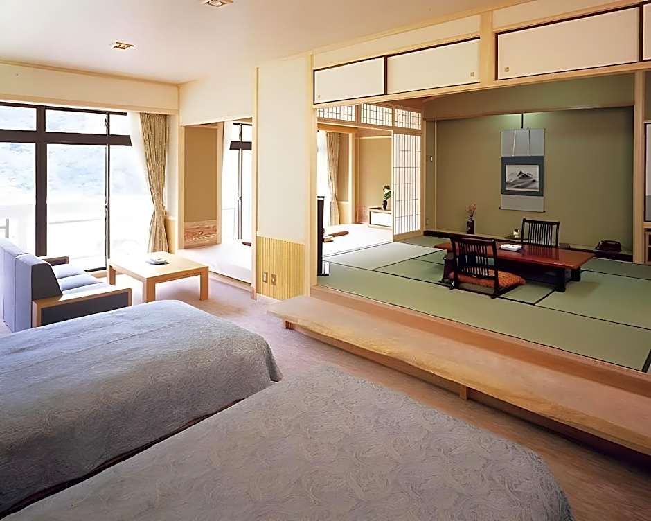 Unzen Miyazaki Ryokan