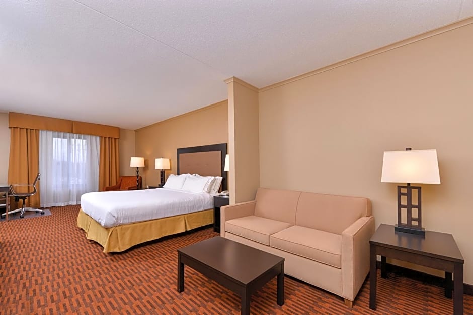 Holiday Inn Express Breezewood