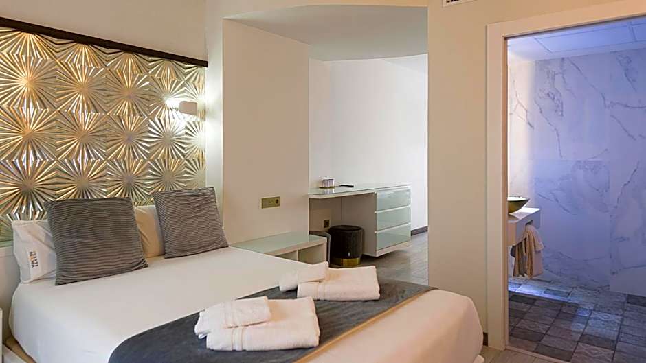 HOTEL FUENTE REDONDA LUXURY