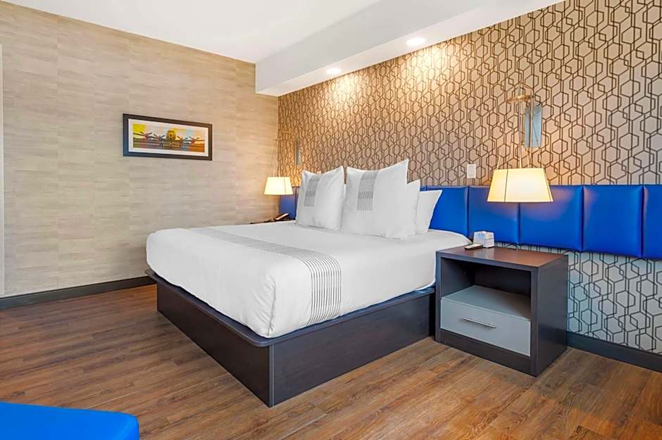 GLo Best Western Kanata Ottawa West