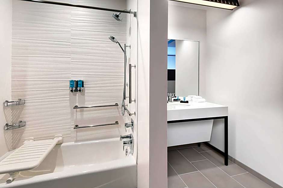 Aloft Cincinnati West Chester