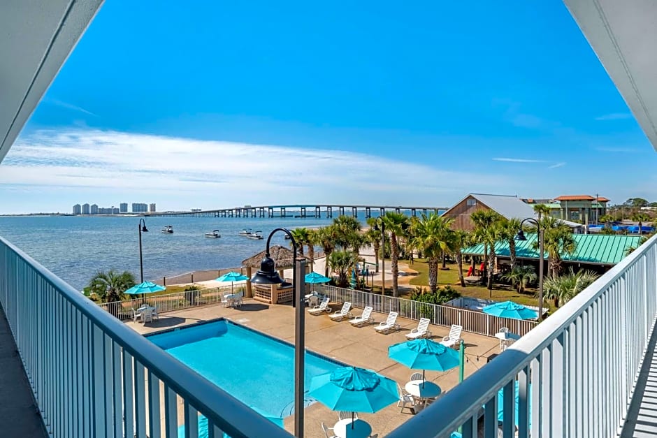 Best Western Navarre Waterfront