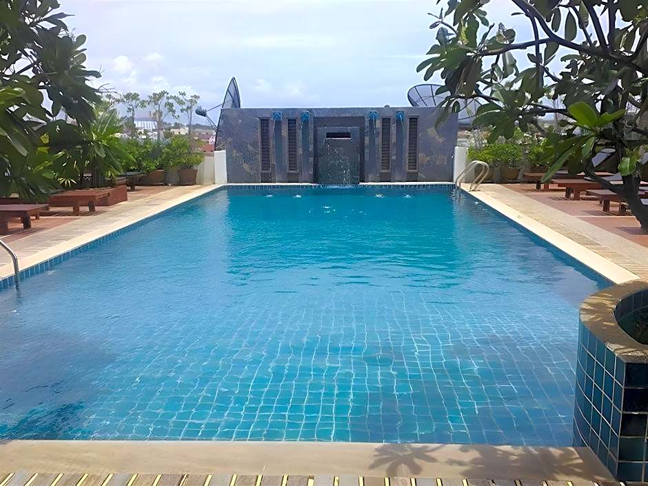 Adelphi Pattaya Hotel