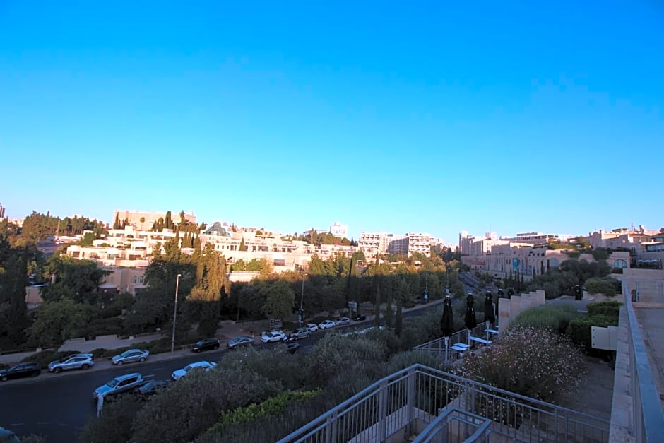 Private Hostel - Best location