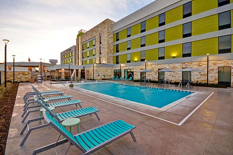 Home2 Suites Plano Legacy West