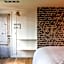 Chambre d'Amis by Alix