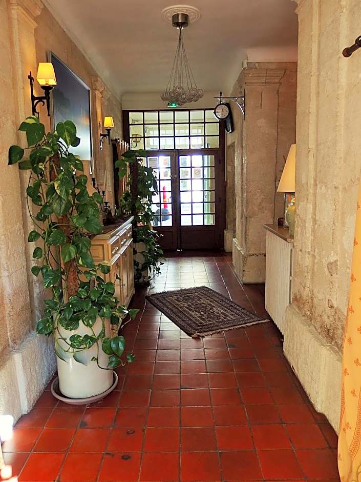 Au Saint Roch - Hôtel et Jardin