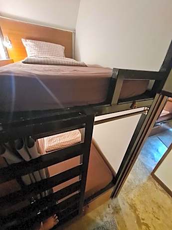 Bunk Bed in Mixed Dormitory Room