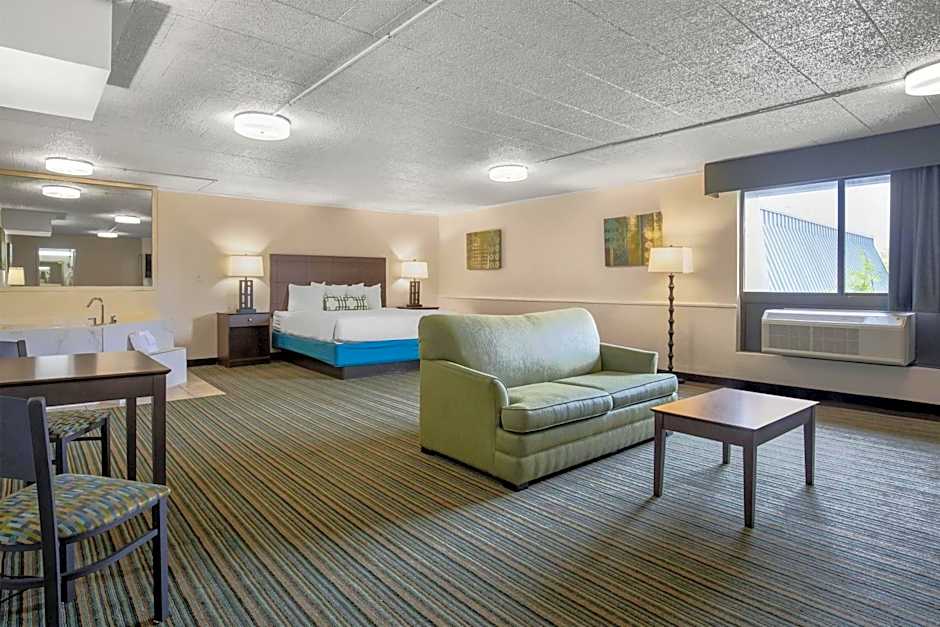 Best Western Woodhaven Inn