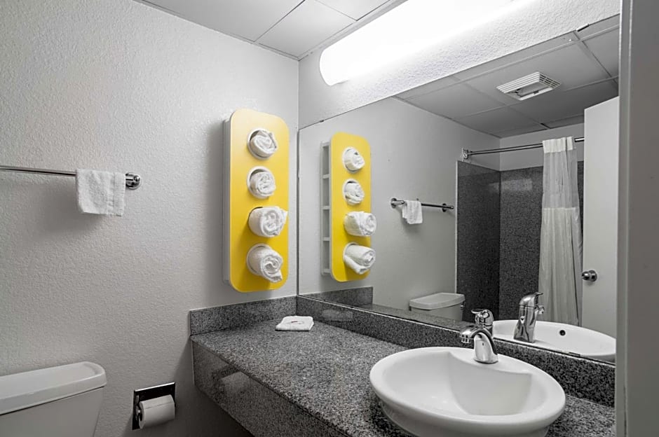 Motel 6-Oklahoma City, OK - South
