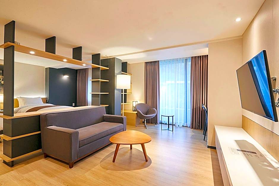 Eden Paradise Hotel