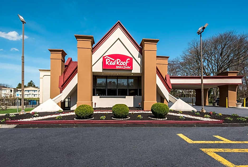 Red Roof Inn And Suites Newark - University