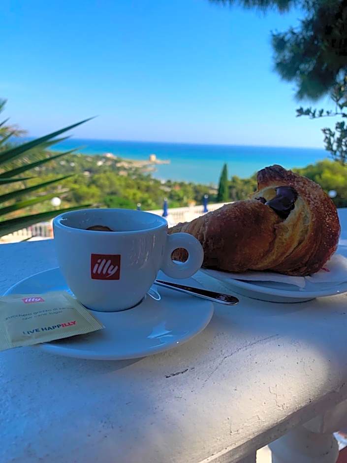 RESIDENCE EMARINE con SERVIZIO SPIAGGIA INCLUSO