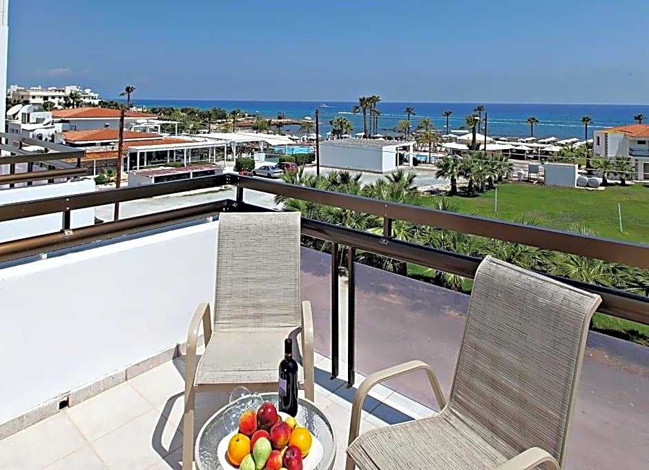 Marlita Beach Hotel Apartments
