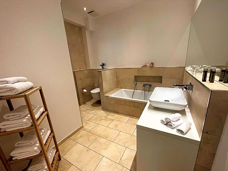 120qm Deluxe Apartment Suites Christina im Stil Design Hotel Vosteen Nähe der Kaiserburg