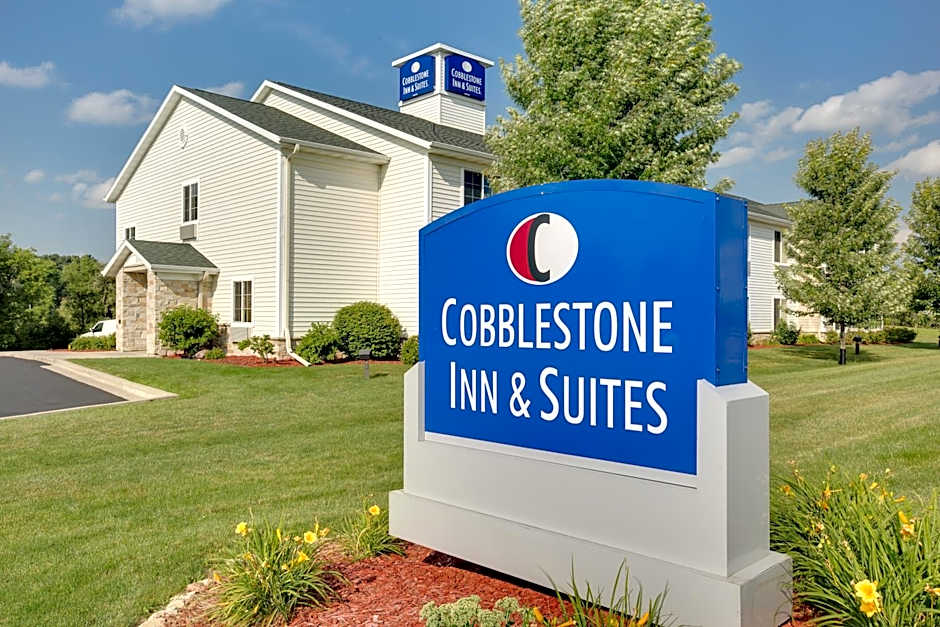 Cobblestone Inn & Suites - Clintonville