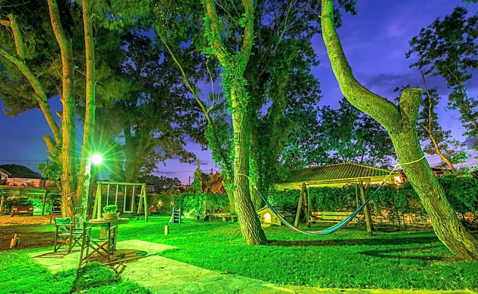 Zarkadis Beach Apartments