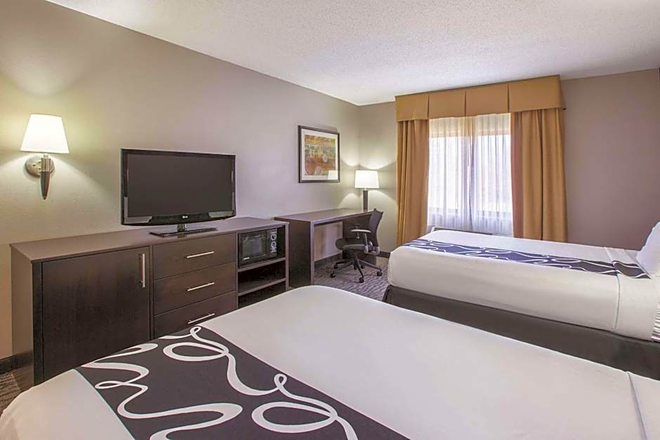 La Quinta Inn & Suites by Wyndham Erie