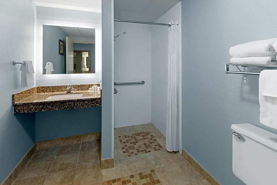 AmericInn by Wyndham Chippewa Falls