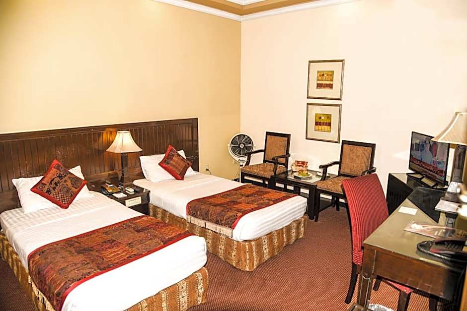 Bravo Hotel – Lahore, WI