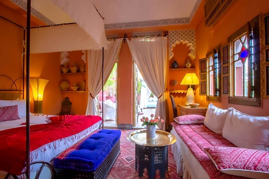 Riad Kaiss By Anika