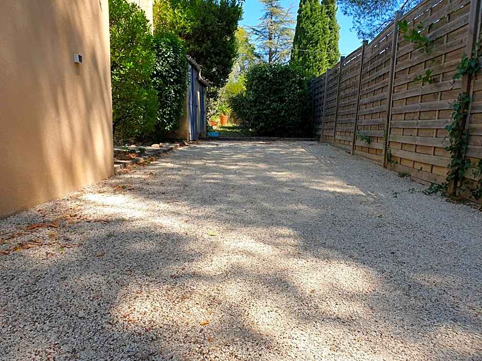 Agréable maison de 65 m2 avec grande piscine