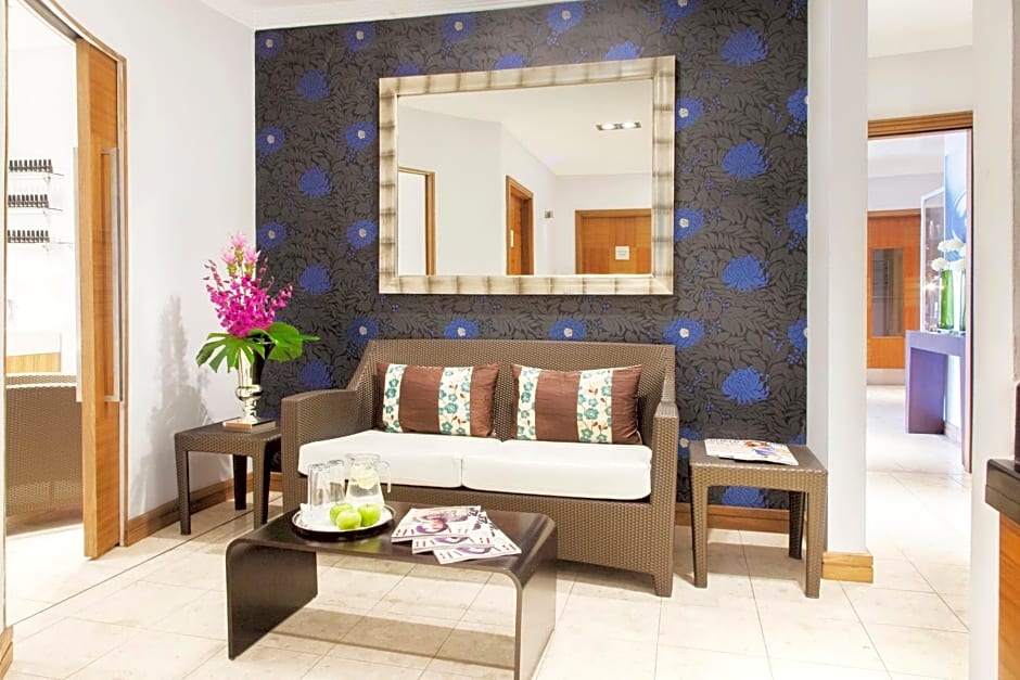 Crowne Plaza Reading