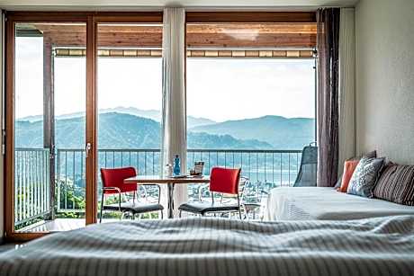 Double Room with Lake View
