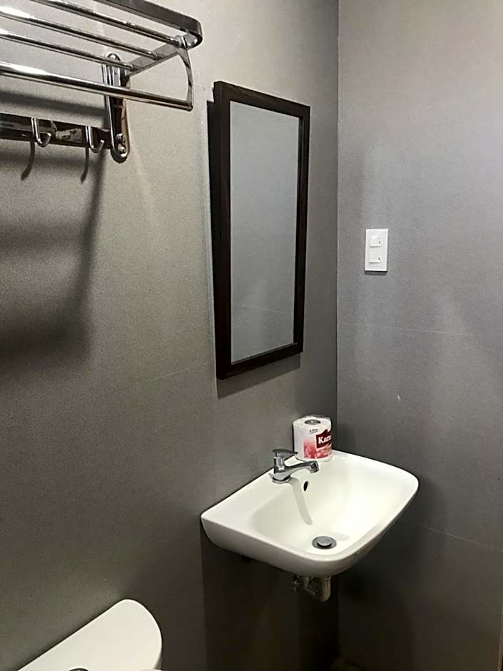 Seabreeze Beach Lodge