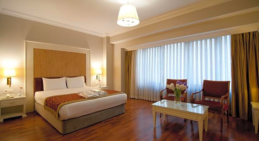 Taksim Metropark Hotel