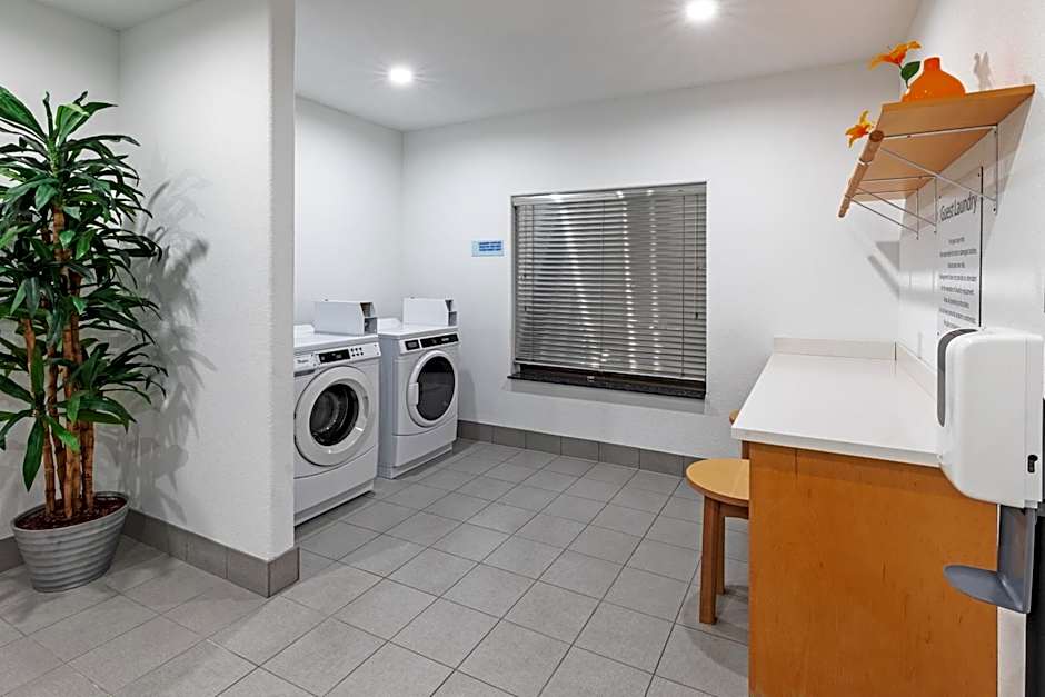 Holiday Inn Express Hotel & Suites Hutto By IHG