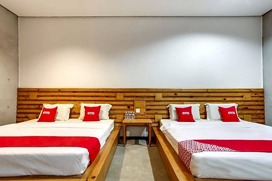 OYO 89454 Hotel Pavilion Inn