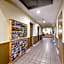 Econo Lodge Inn & Suites East