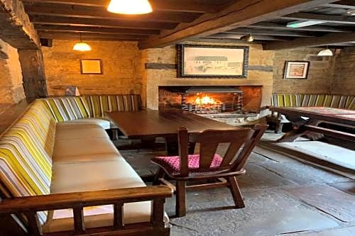 OYO Ye Olde Mustard Pot