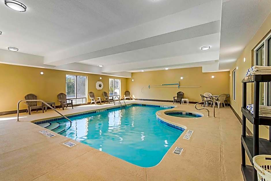 Comfort Suites Brunswick