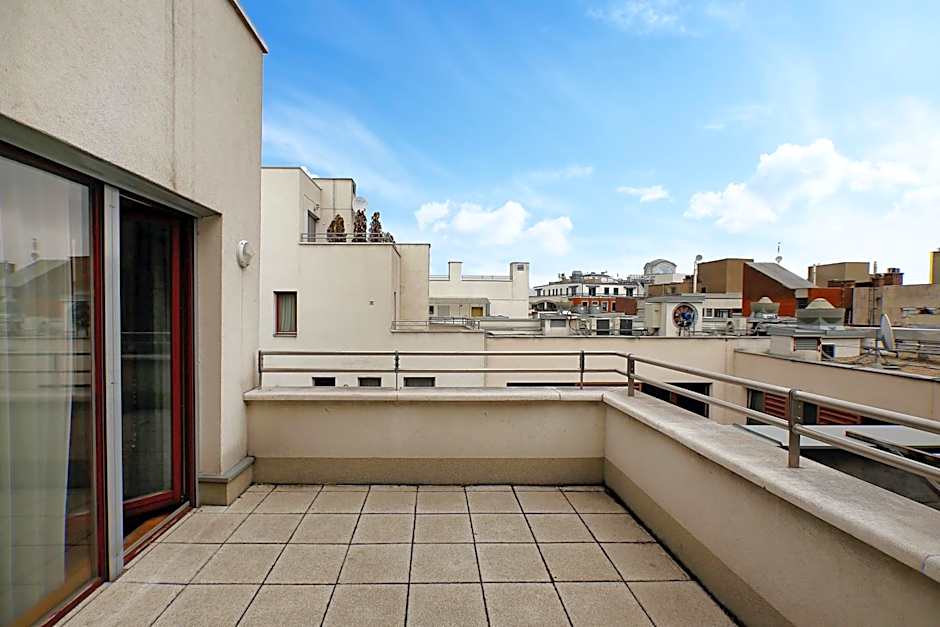 Central Passage Apartments by Vagabond Downtown
