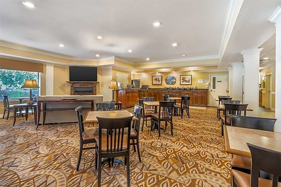Best Western Plus Valdosta Hotel & Suites