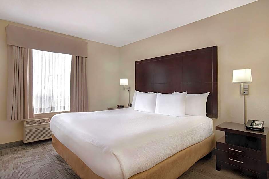 Days Inn by Wyndham Medicine Hat