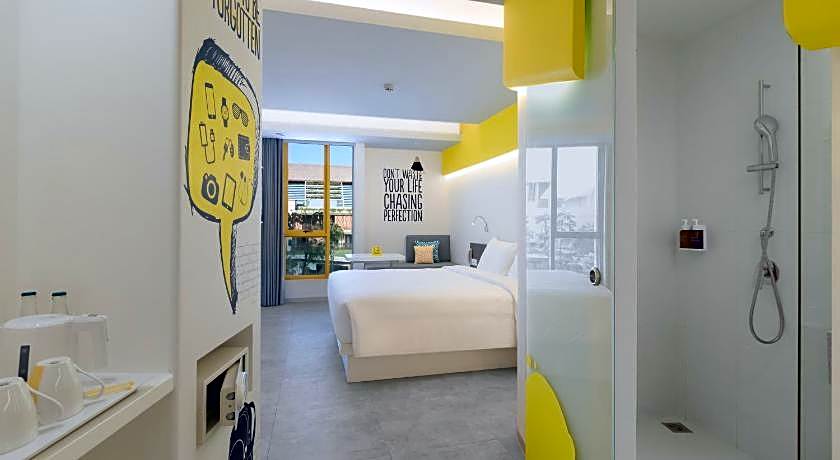 YELLO Kuta Beachwalk Bali